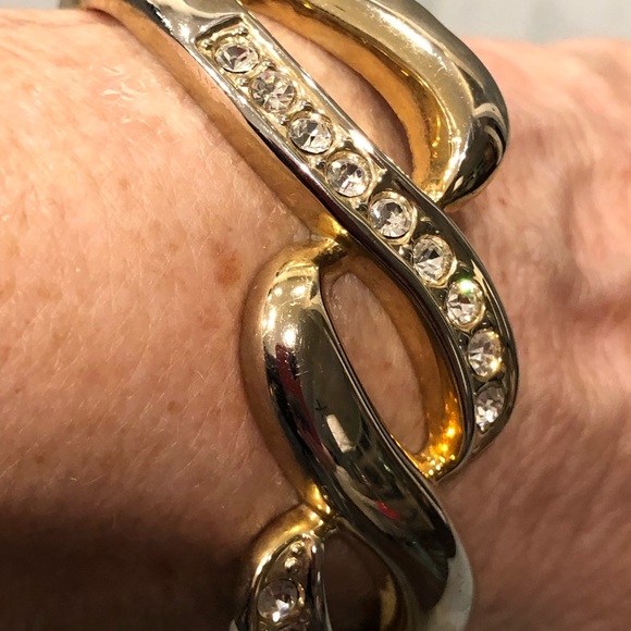 Spring loaded Gold and Rhinestone Bracelet - Picture 2 of 2